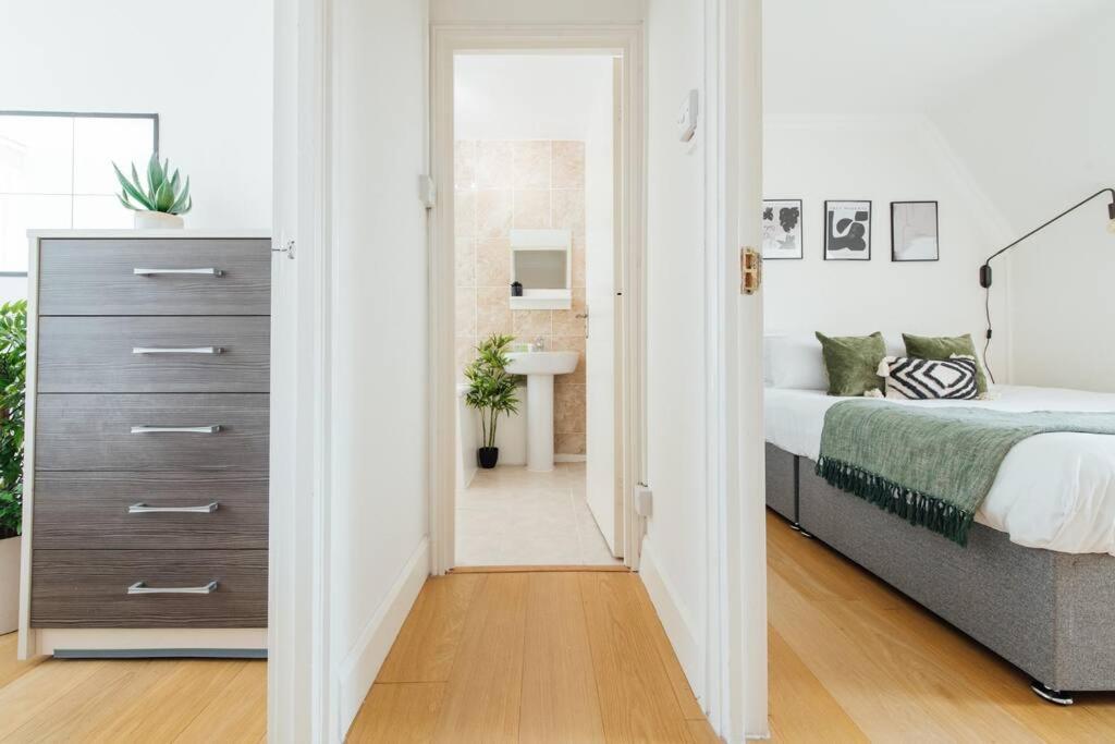 Charming 2 Bedroom Flat In The Heart Of Kings Cross, Londyn Zewnętrze zdjęcie