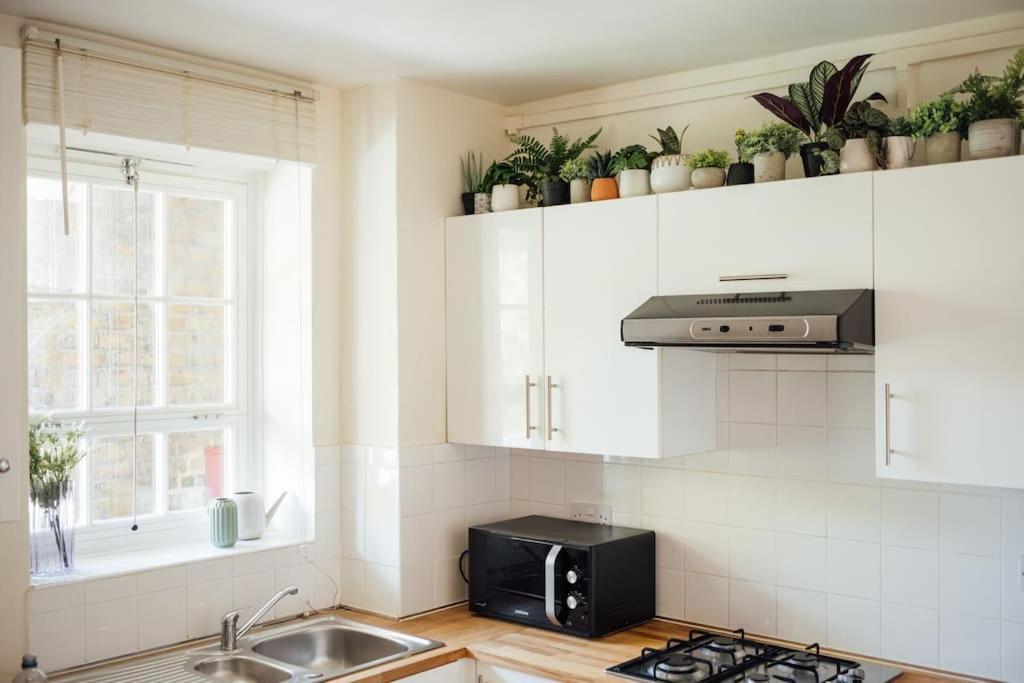 Charming 2 Bedroom Flat In The Heart Of Kings Cross, Londyn Zewnętrze zdjęcie