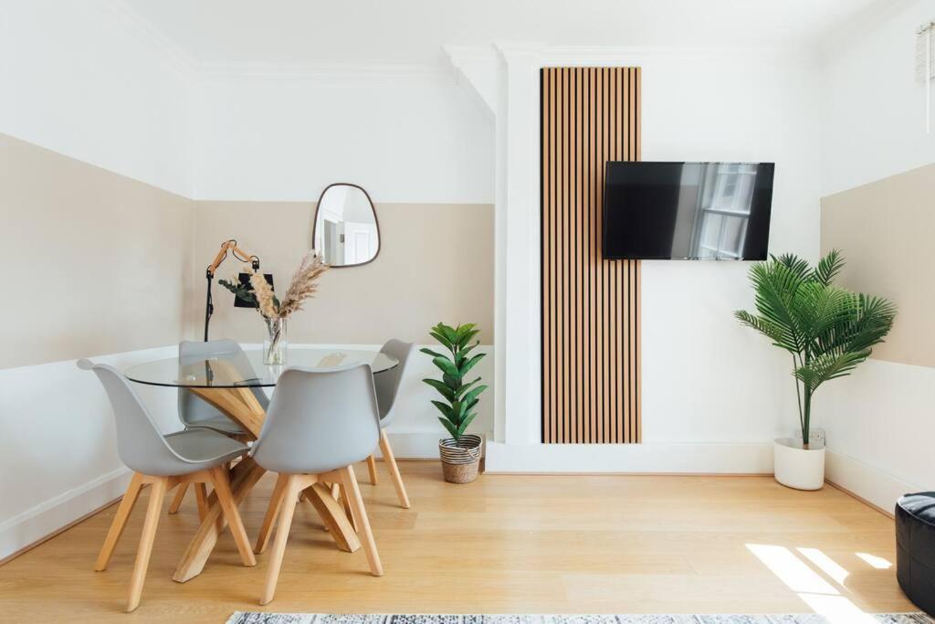Charming 2 Bedroom Flat In The Heart Of Kings Cross, Londyn Zewnętrze zdjęcie